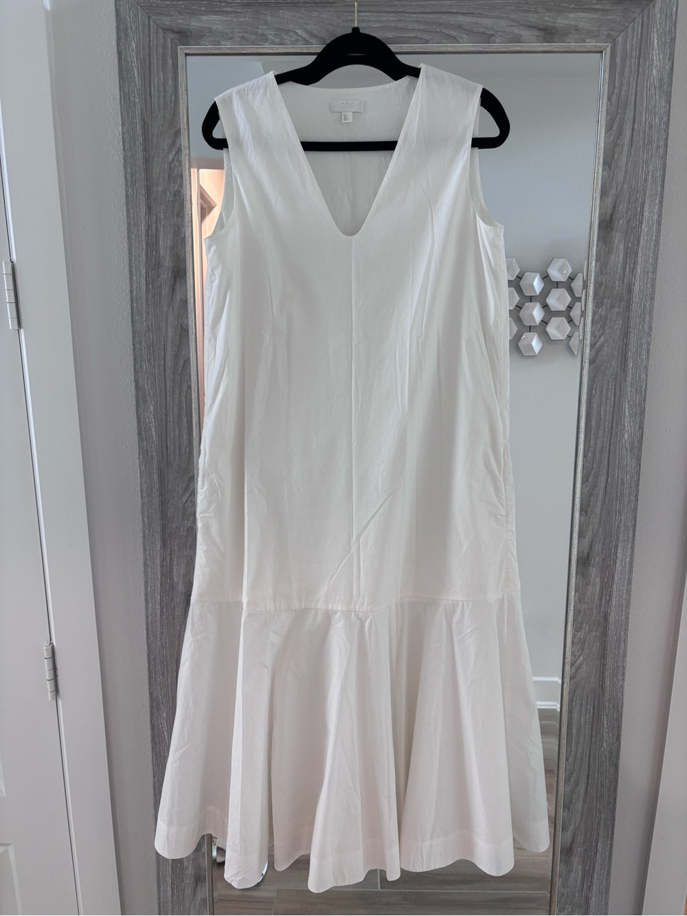 COS White V-Neck Sleeveless Midi Dress